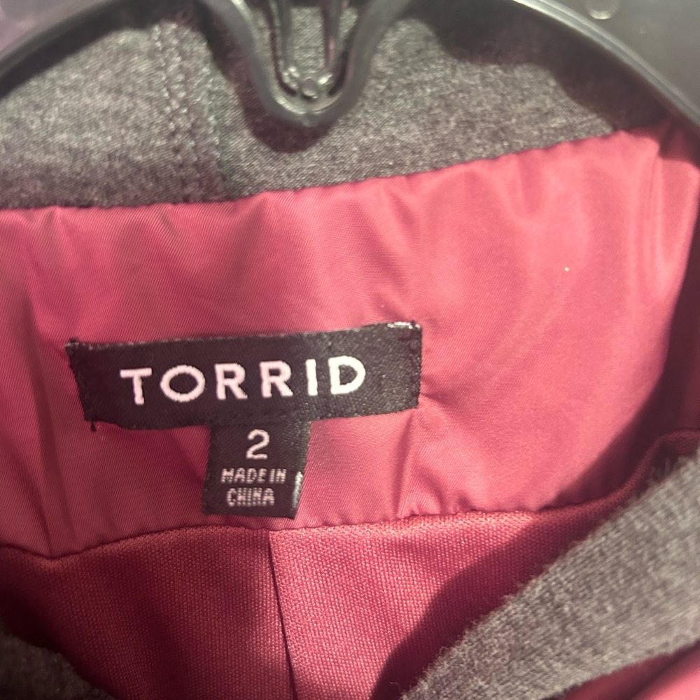 Torrid burgundy double zip jacket with hood size 2 (18) - Picture 5 of 7
